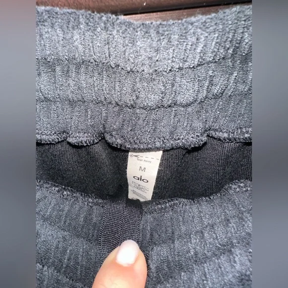 ALO Yoga Black Top and Bottom Set Size M , Terry Beachside Style - Picture 3 of 5